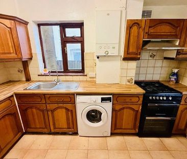 house to rent Spencer Road, Mitcham, CR4 - Photo 6