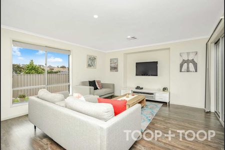 DREAM FAMILY HOME IN MOUNT BARKER - Photo 2