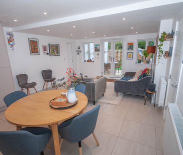 5 bedroom semi-detached house to rent - Photo 2