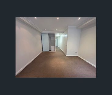 STUDIO APARTMENT WITH PEACEFUL ASPECT + AIR-CON + PARKING - Photo 1