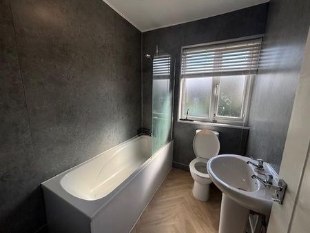 2 bedroom semi-detached house to rent - Photo 5