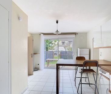 House - Photo 3
