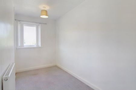 3 Bed Semi-Detached House, Beckhampton Road, NG5 - Photo 4