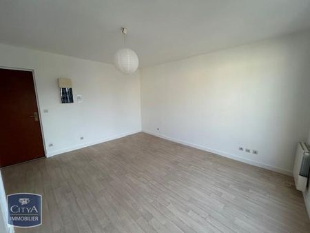 Location Appartement 1 pièce 27m² BEAUVAIS 60000 - Photo 2