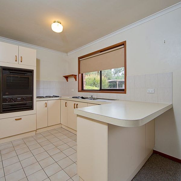 5A Noarlunga Crescent, Bonython ACT 2905 - Duplex For Rent | Domain - Photo 1