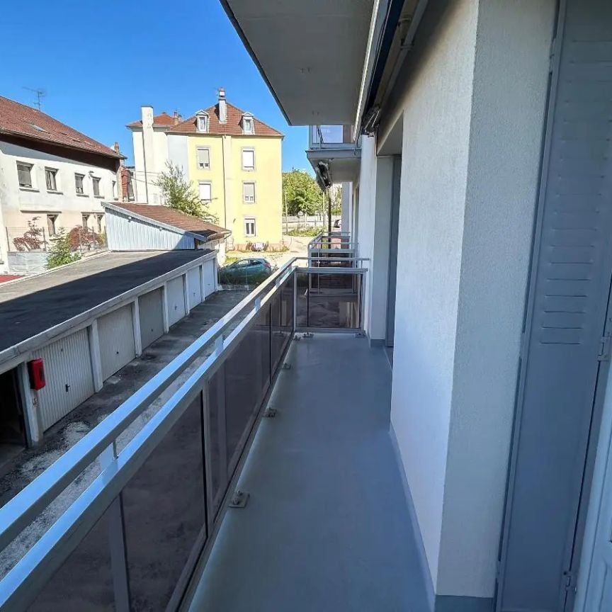 Appartement à louer 4 pièces 82.24m² - Photo 1