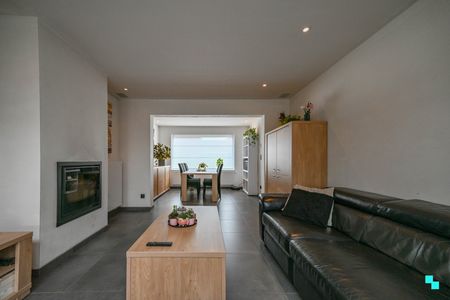 Recent gerenoveerde gezinswoning te Sint-Eloois-Winkel - Photo 2