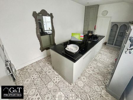 1 bedroom in a house share to rent - Photo 5