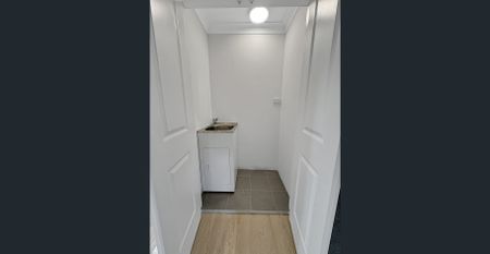 Brand New 2-Bedroom Cabin with Leafy Outlook & Private Access - Photo 3