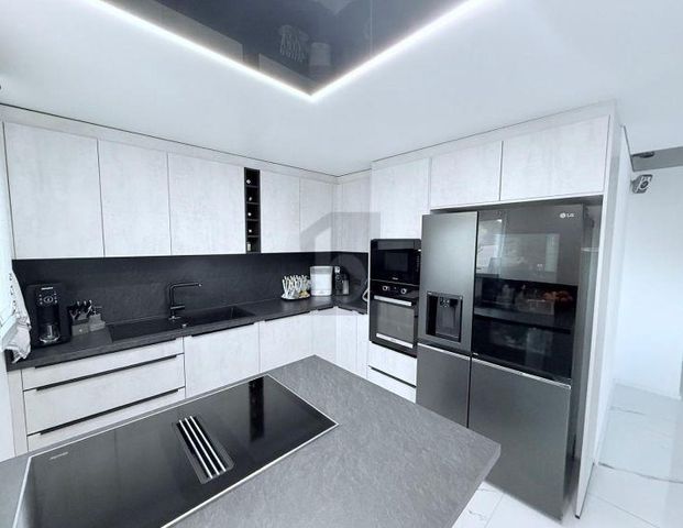 ELEGANT MIT LIEBEVOLLEN DETAILS - Foto 1