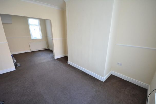 2 bedroom House To Let - Photo 1