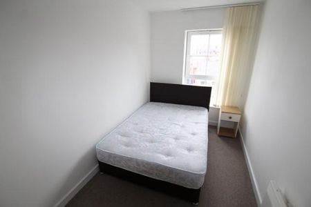 2 bedroom flat to rent - Photo 3