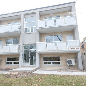 2 Bedroom Aparment located at 60 Wasdale Crescent, North York, ON - Photo 3