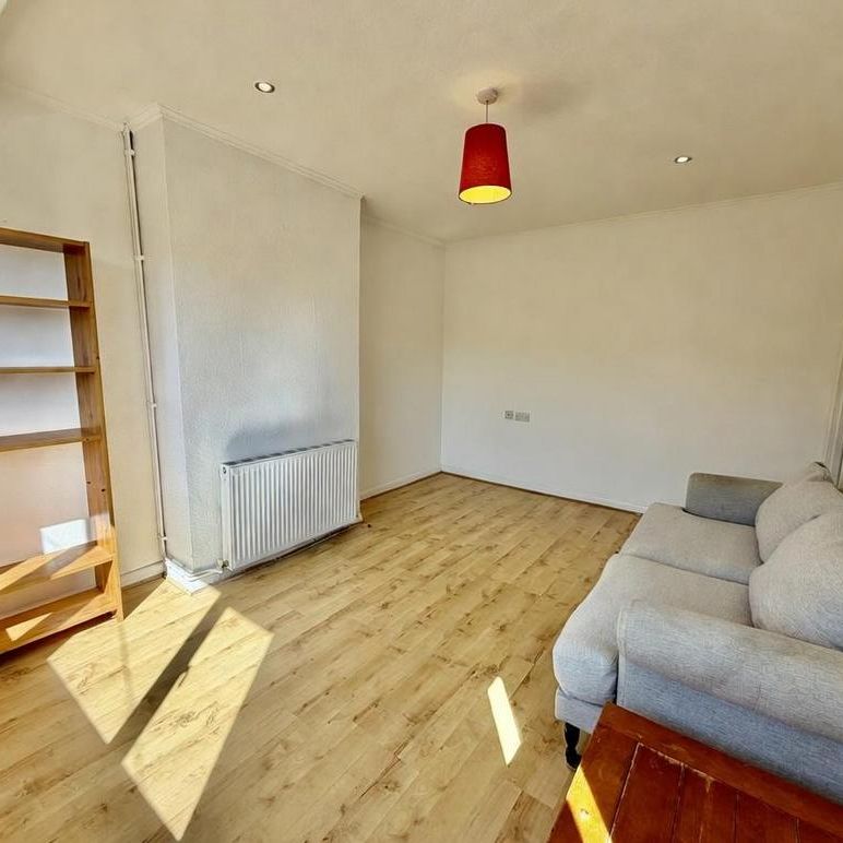 2 bedroom maisonette to rent - Photo 1