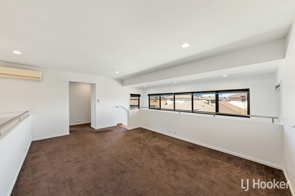 79 Patrick White Circuit, Franklin ACT, Belconnen - Photo 1