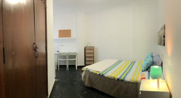 Calle Doctor Juan José Dominé, Valencia, Valencian Community 46011 - Photo 1