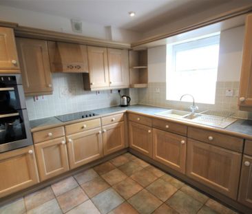 2 bedroom apartment to let - Photo 2