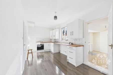 3 bedroom terraced house to rent - Photo 5