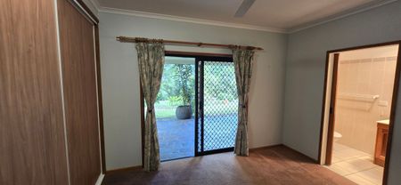 BEAUTIFUL FAMILY HOME IN YUNGABURRA - Photo 4