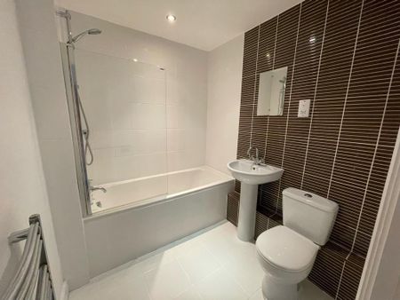 2 bedroom flat to rent - Photo 5