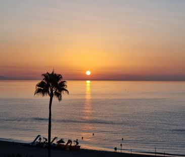 Alquiler de ático en Paseo Marítimo Rey de España - Photo 2