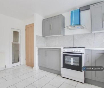 3 bedroom maisonette to rent - Photo 5