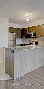 630 SQ FT 1+1 BOUTIQUE CONDO PARKING INCLD - Photo 4