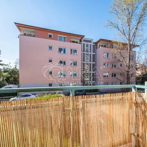 Pronájem bytu 1+kk s balkonem v Praze 10 Záběhlicích, ul. Záběhlická - Photo 1