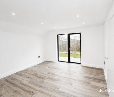 4 bedroom detached house to rent - Photo 1