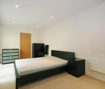 2 Bed Flat, Bromyard House, W3 - Photo 4