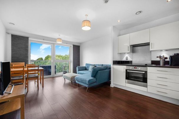 2 bedroom flat to rent - Photo 1