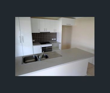 UNIQUE AND IMMACULATE FAMILY HOME - Photo 4