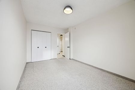 510 58 Avenue Southwest, Calgary - Photo 4