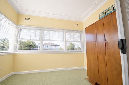Family Home!! - Photo 2