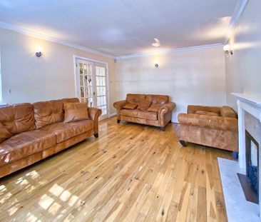 Minehurst Road, Mytchett, Camberley, Surrey, GU16 - Photo 2