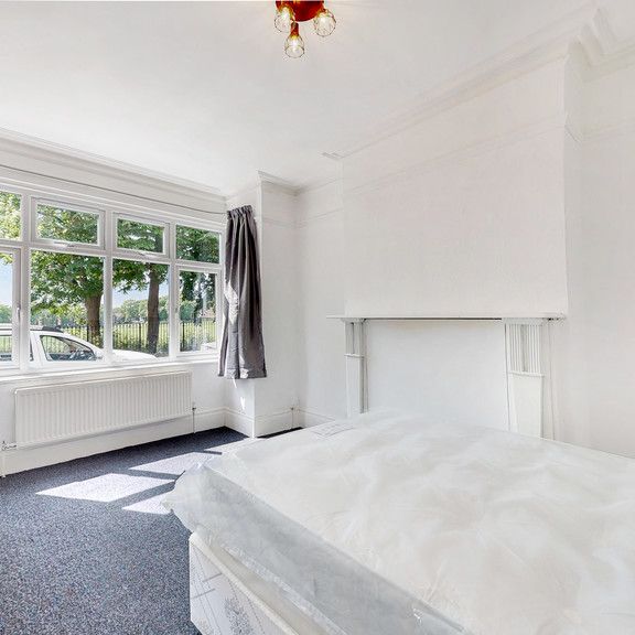 Kingston Road, Luton, LU2 - Photo 1