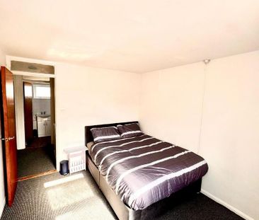 4 bedroom house to rent - Photo 1