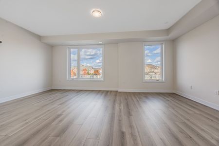 For Lease - 8 Lively Way, Whitby, Ontario - Photo 4