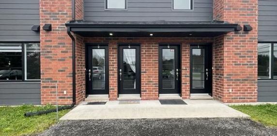 4 1/2 à louer (Bromptonville) - Photo 2