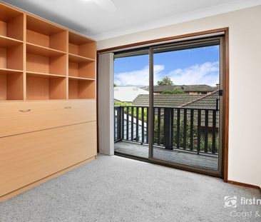 Renovated 2 Bedroom Townhouse in Prime Location - Photo 2