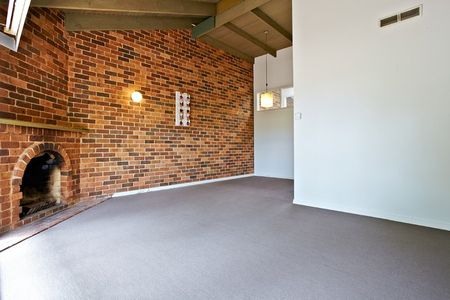 Inner-City Living at Its Best - Photo 2