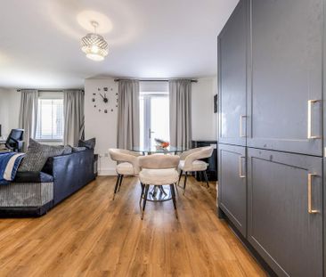 2 bedroom flat to rent - Photo 3
