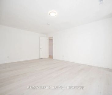 Property For Lease | W8183964 - Photo 4