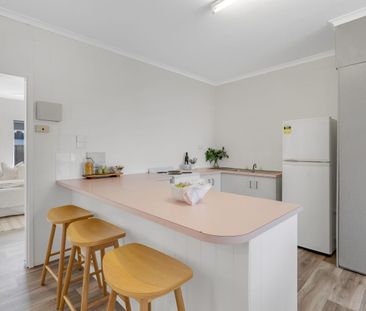 STYLISH INNER-CITY LOCATION - 2 BED 2 ENSUITE APARTMENT - Photo 6