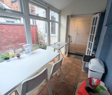 1 bedroom in a house share to rent - Photo 6