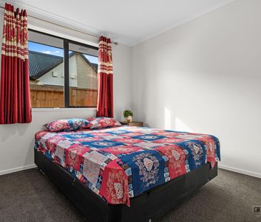 Modern living ready for you... with a view! Omokoroa - Photo 2