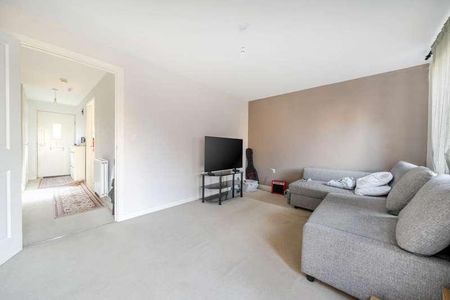 Epson Way, Bicester, OX26 - Photo 3