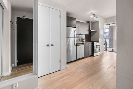 For Lease - 95 Bathurst Street Unit# 1204, Toronto, Ontario - Photo 2
