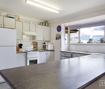 1281 Bells Line Of Road, Kurrajong Heights NSW 2758 - House For Ren... - Photo 1