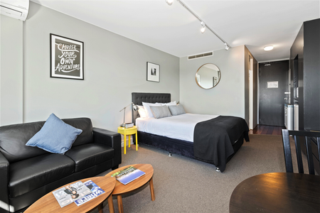 Fully Furnished Studio Apartment in Prime Spring Hill Location - Photo 3